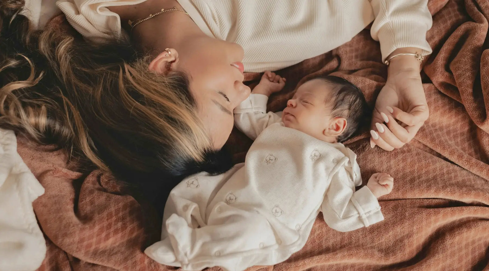 How to Slow Down with Your Newborn This December