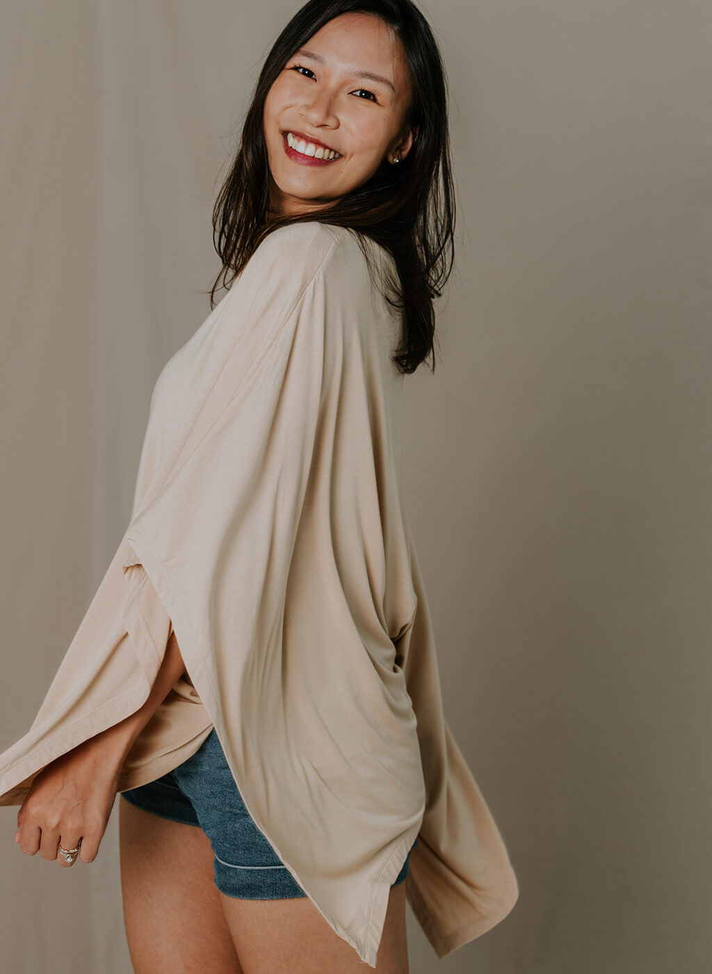 Lovemère Buttery Nursing Cover