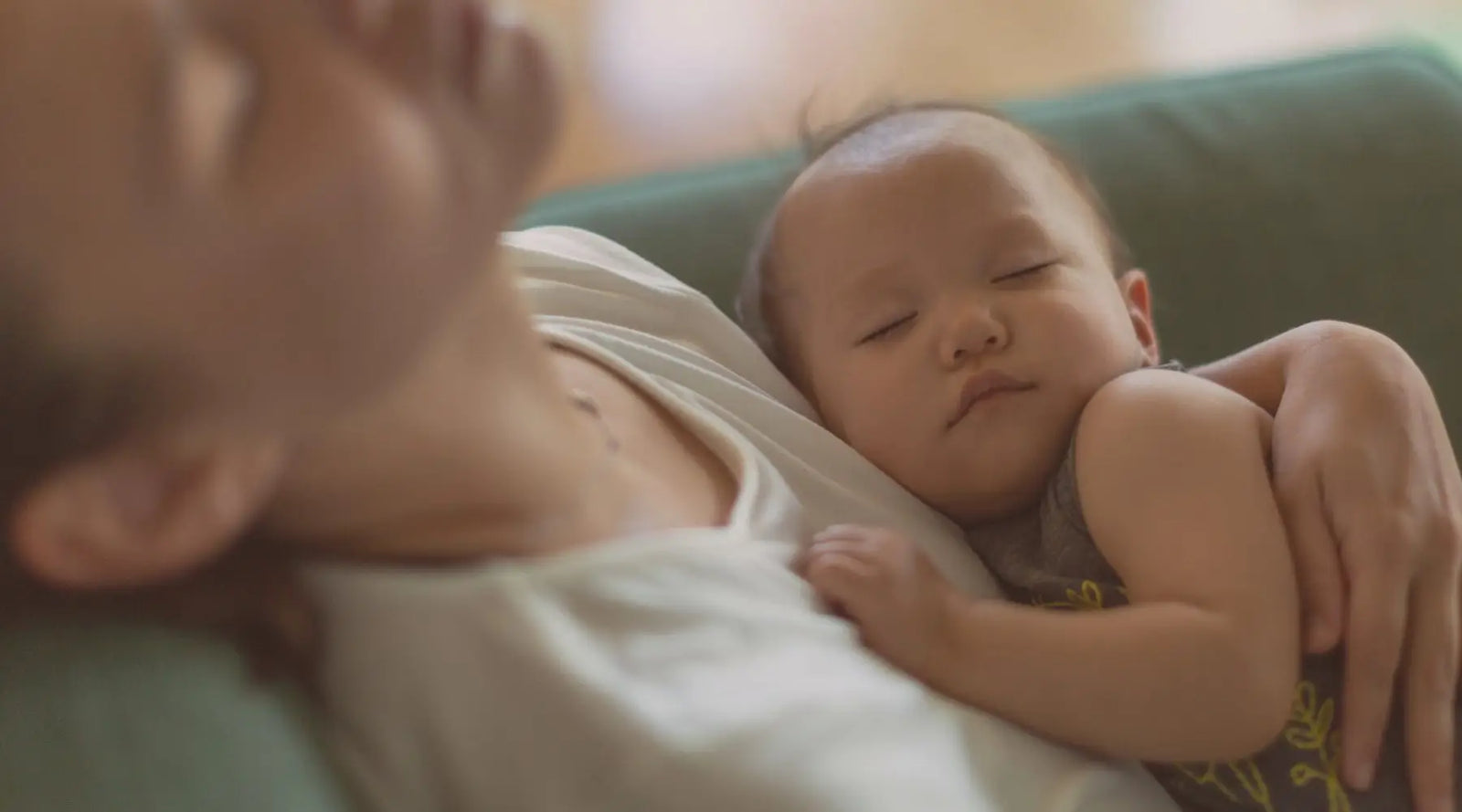 Cluster Feeding Explained: Why Your Baby Wants to Nurse Nonstop