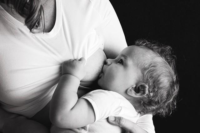 Breastfeeding Tips - Lovemere