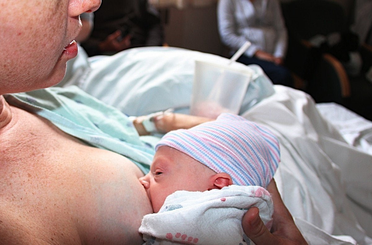 5 Easy Ways to Relieve Sore Nipples Postpartum - Lovemère