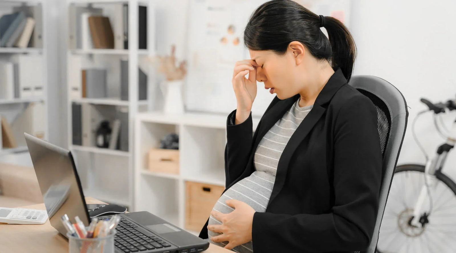 Pregnant and Tired? Here’s How to Deal with Pregnancy Fatigue - Lovemère